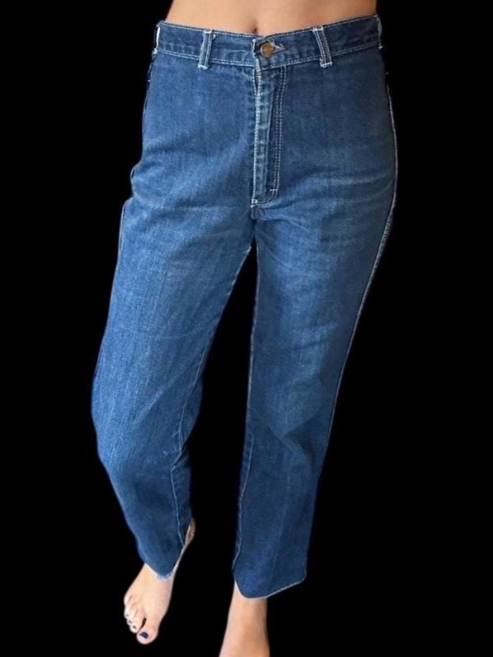 VINTAGE ‘ Fancy Ass ‘ 70s High Waisted Jean V Cute Back Detail. - Picture 3 of 10